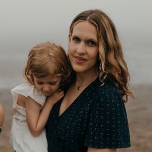 Meet your Posher, Courtney